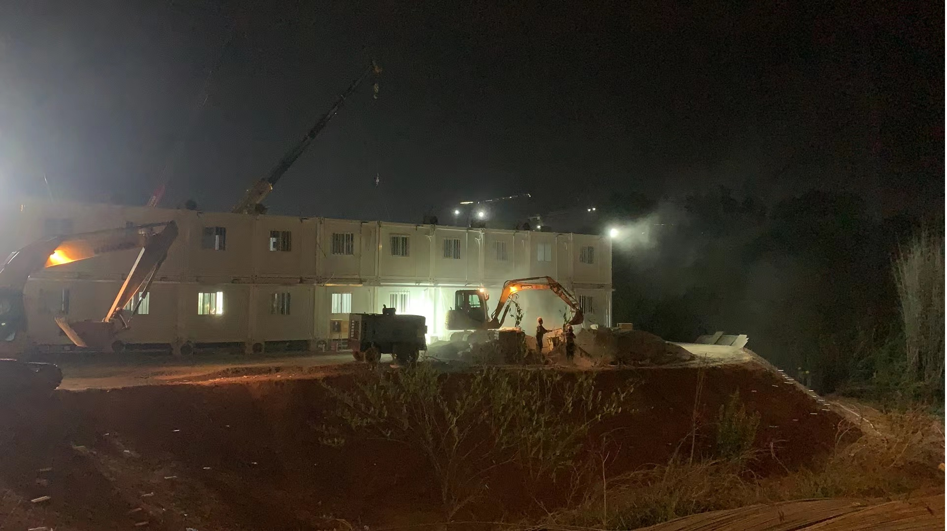 61-深圳分公司援建廣州黃埔方艙醫院.png