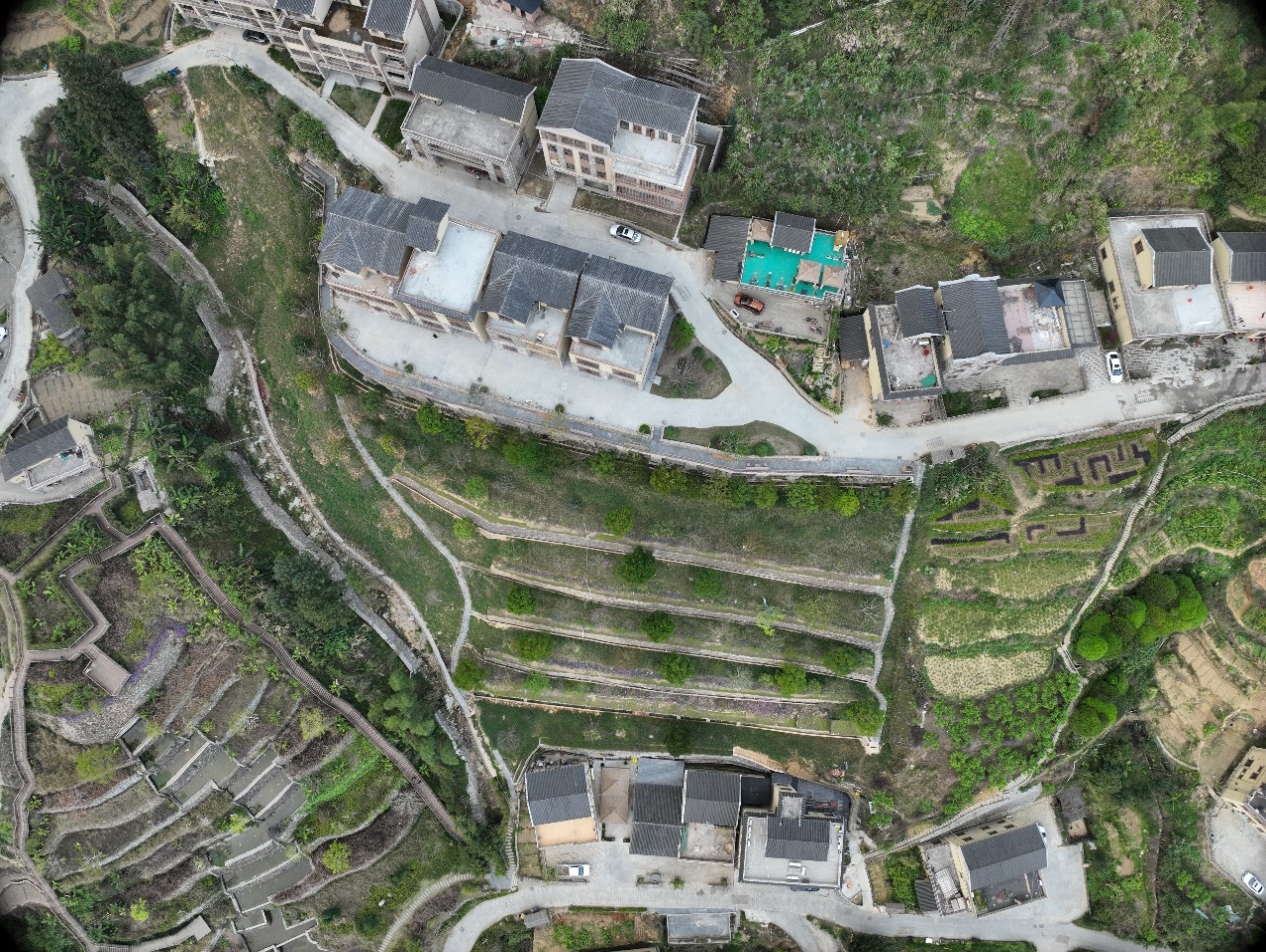 勘查院（生態(tài)公司）馬安項(xiàng)目順利通過(guò)專家組驗(yàn)收治理區(qū)施工后.jpg